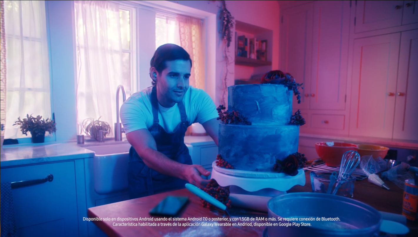 Still from the Samsung Best Gift Rap US Hispanic film